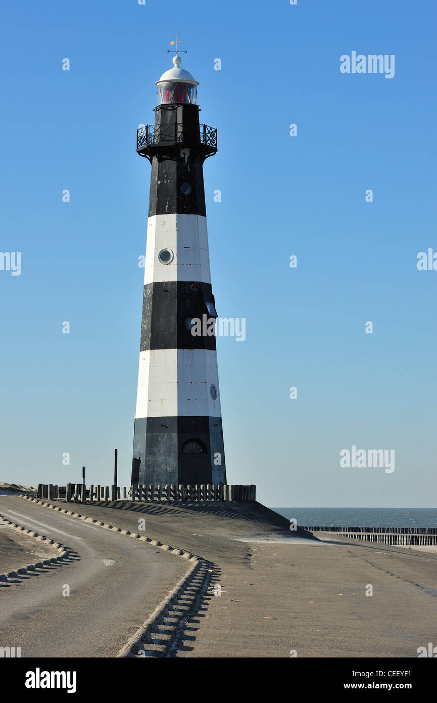 Nieuwe Sluis, più antico ghisa faro nei Paesi Bassi segna l'entrata a Westerschelde a Breskens, Zeeland Foto Stock