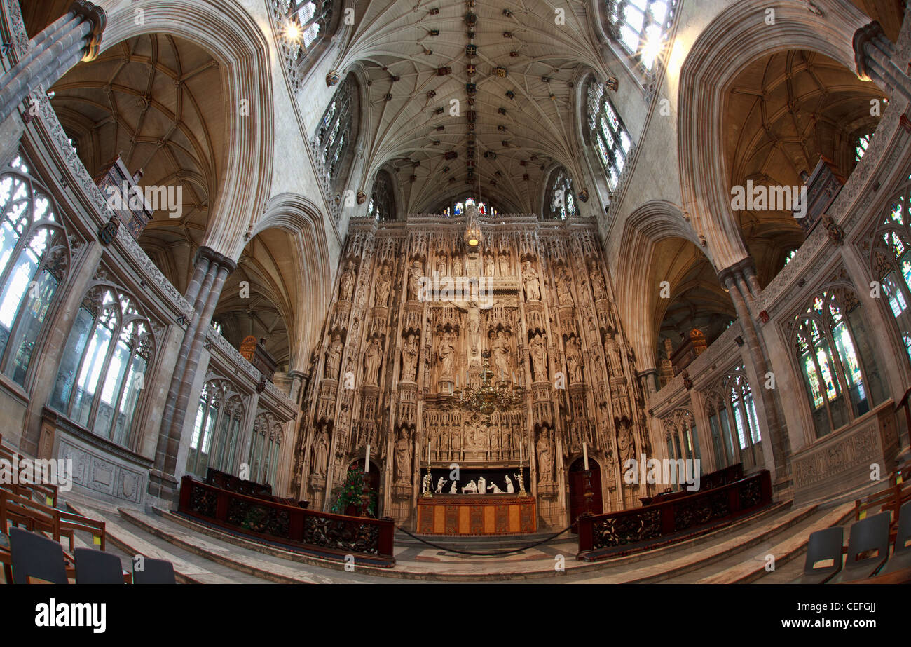 L'altare maggiore in Winchester Cathedral Foto Stock