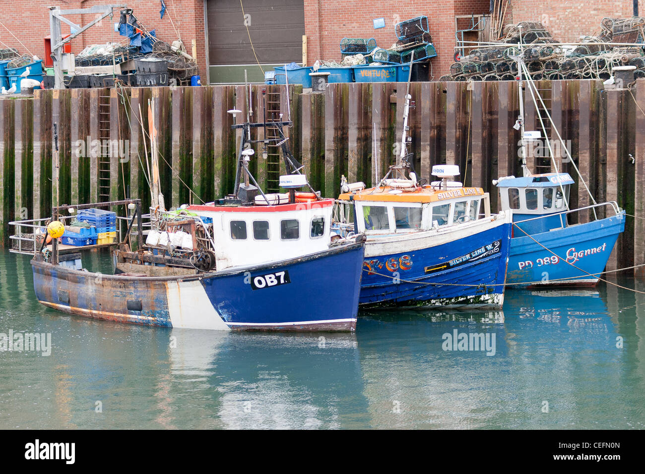 Scarborough Harbour e barche da pesca Foto Stock