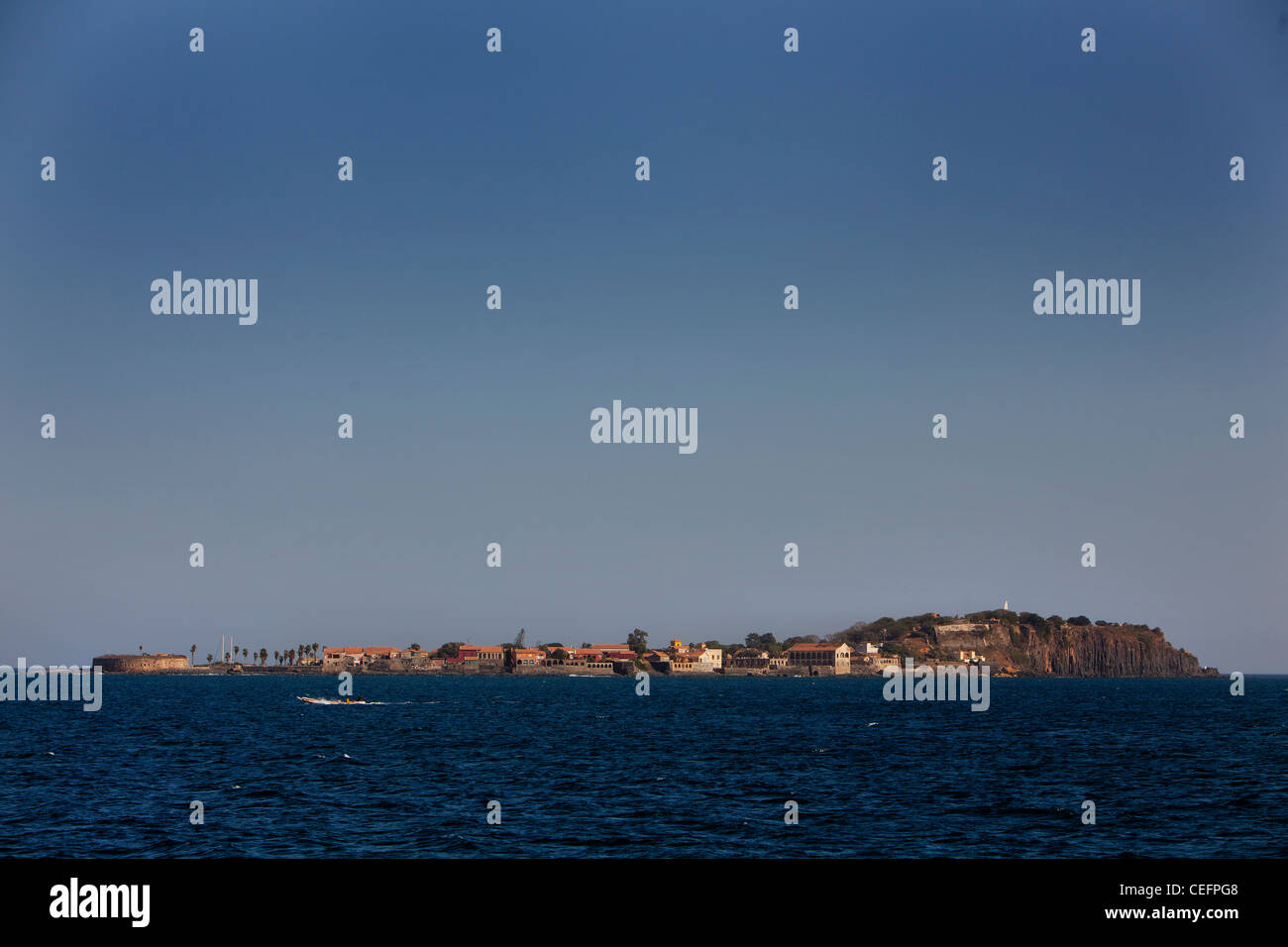 Isola di Goree, Senegal, elencato come un Sito Patrimonio Mondiale dell'UNESCO è stata la posizione della casa degli schiavi nel XVIII secolo Foto Stock