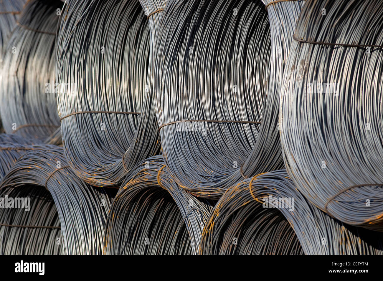 Close-up di cavo rotoli di filo tenuti insieme Foto Stock