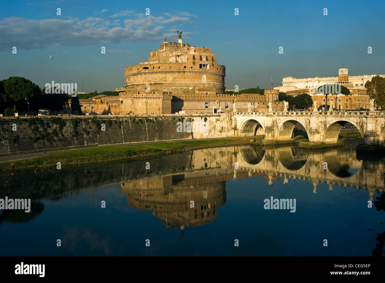 Sant'Angelo Ponte e Castel Sant'Angelo, Roma, Lazio, Italia Foto Stock