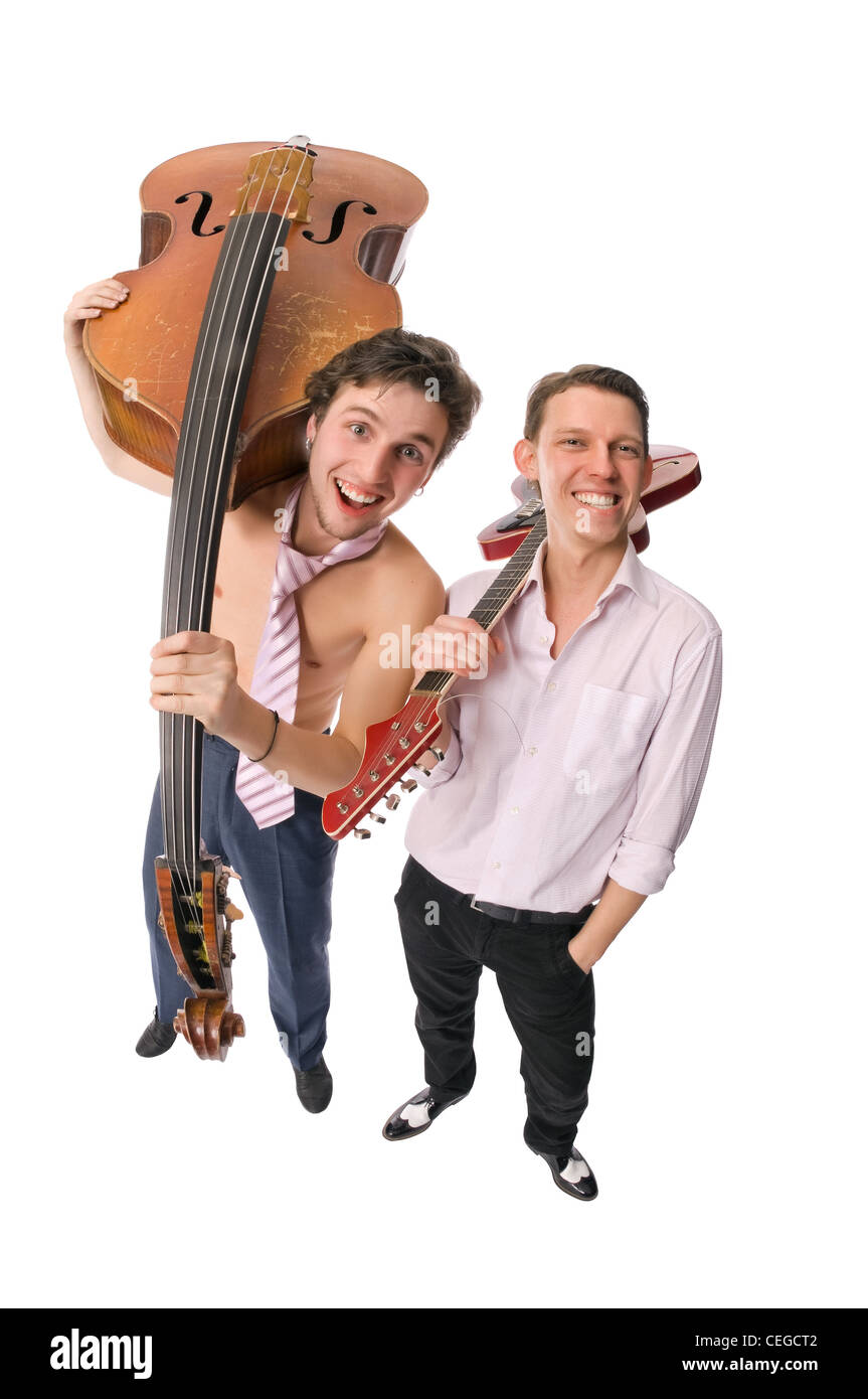 Due musicisti allegro isolati su sfondo bianco Foto Stock