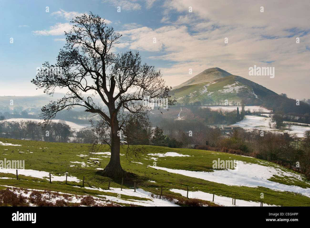 Caer Caradoc hill, vicino a Church Stretton nello Shropshire in inverno Foto Stock