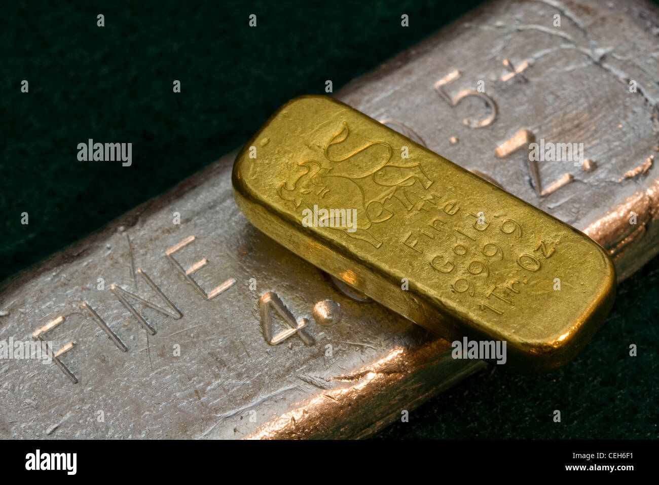 Gold e Silver bullion bars (lingotti) Foto Stock