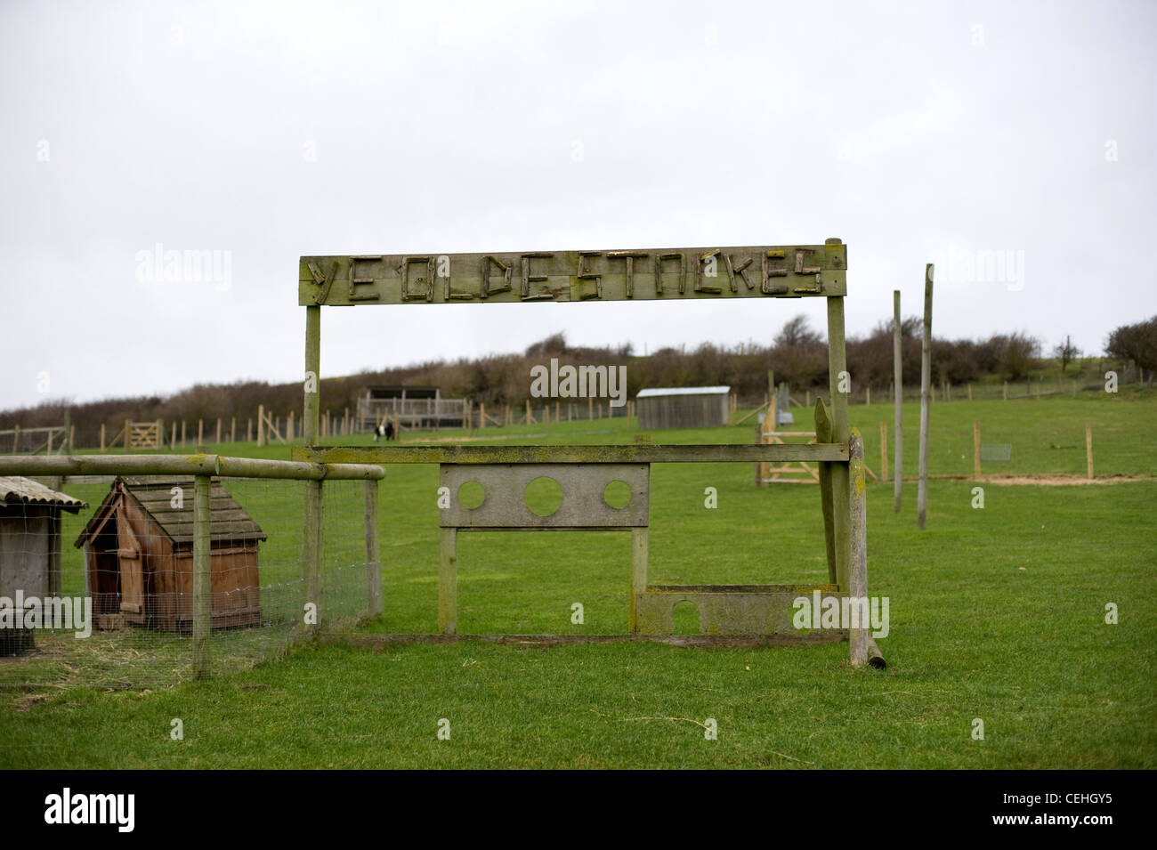 Stock " Ye Olde stockes' segno, Lewes, East Sussex, England, Regno Unito Foto Stock