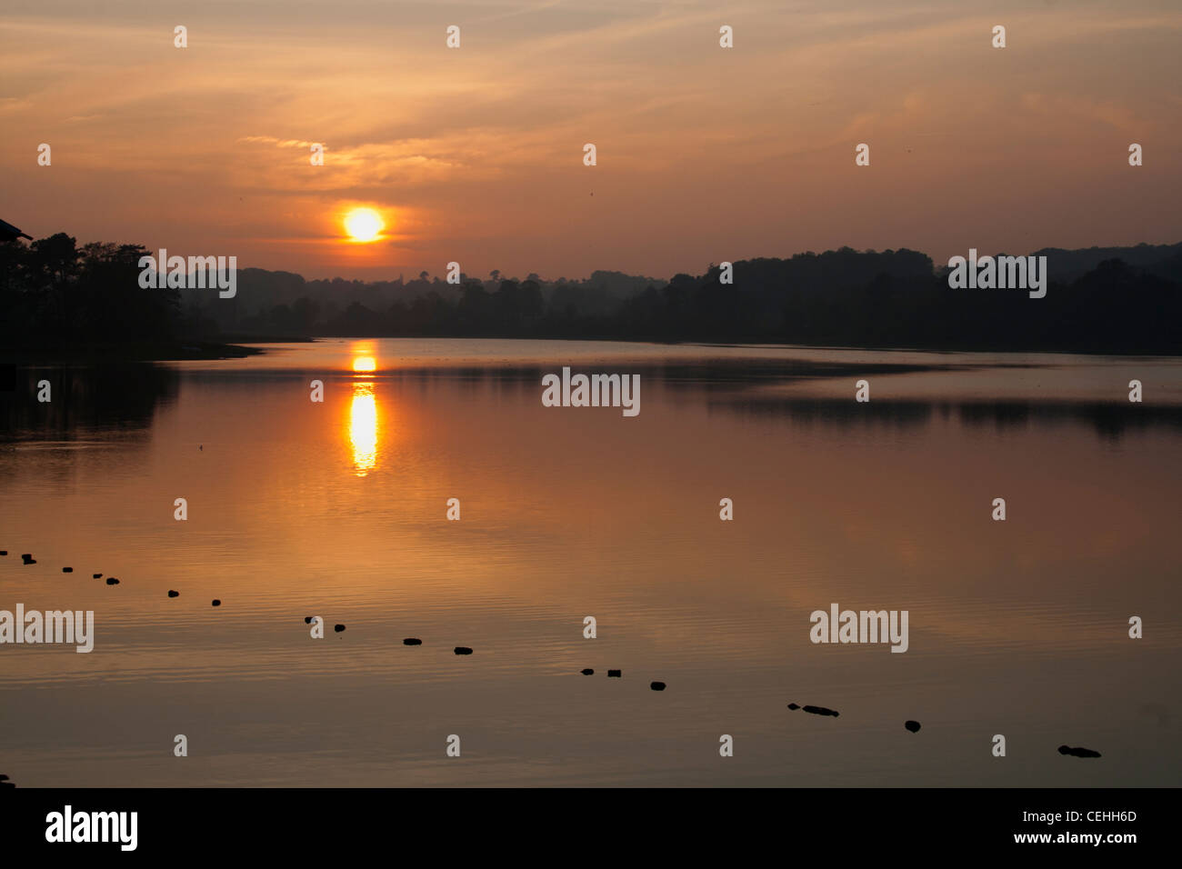 Tramonto sul serbatoio Cropston, Cropston, Leicestershire. Foto Stock