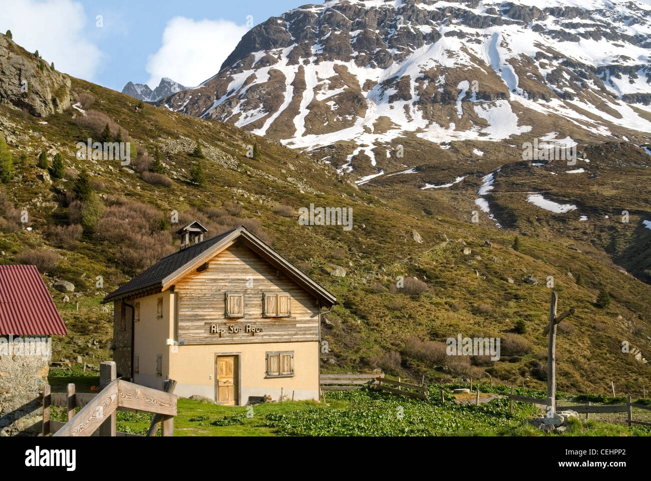 Rifugio di montagna Alp Sur Aqua a Passo dello Julier Road Engadin, Svizzera. Berghütte Alp Sur Aqua am Passo dello Julier, Oberengadin, Schweiz. Foto Stock