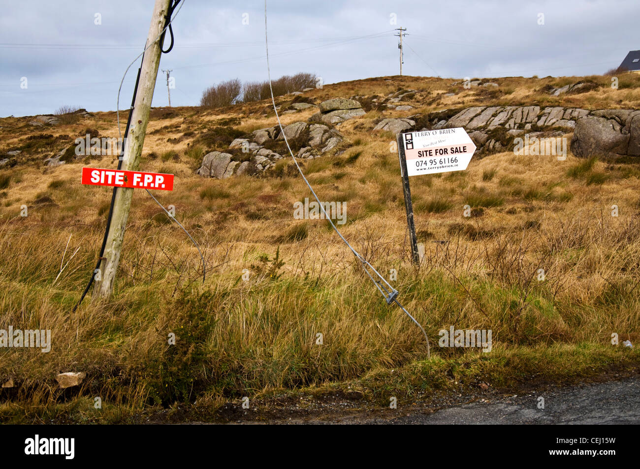 Sito per la vendita con FPP pieno il permesso di pianificazione in Irlanda rurale Foto Stock