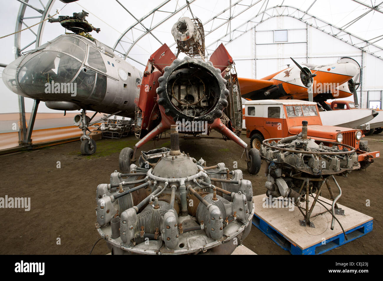 Vecchi motori di aerei. Alaska Aviation Museum. Ancoraggio. L'Alaska. Stati Uniti d'America Foto Stock