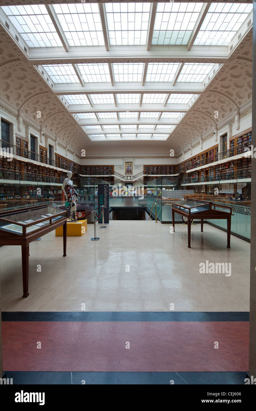 Sala di lettura principale della biblioteca dello Stato, Macquarie Street, Sydney, Australia Foto Stock