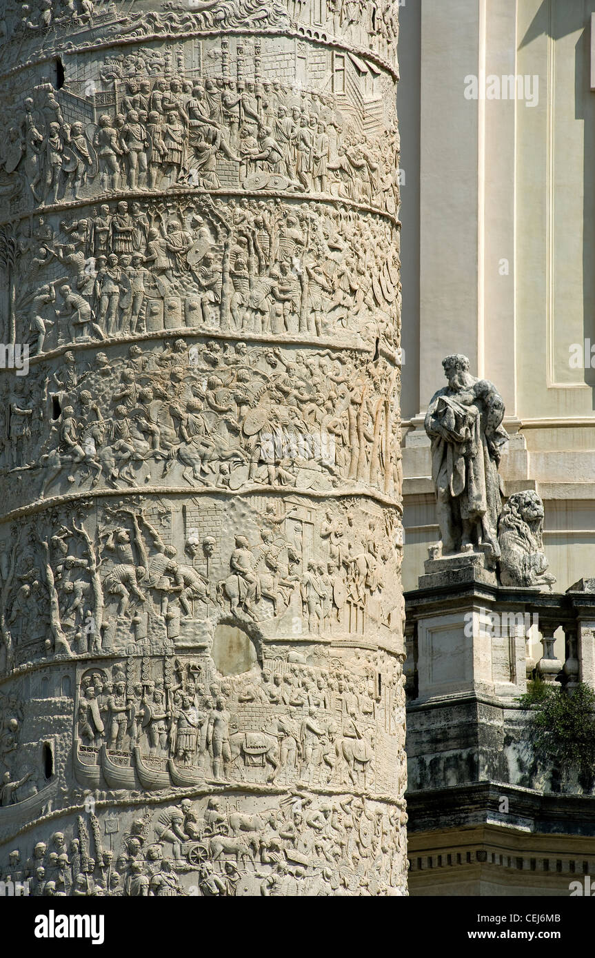 Dettaglio della Colonna di Traiano, il Foro di Traiano, Roma, Lazio, Italia Foto Stock