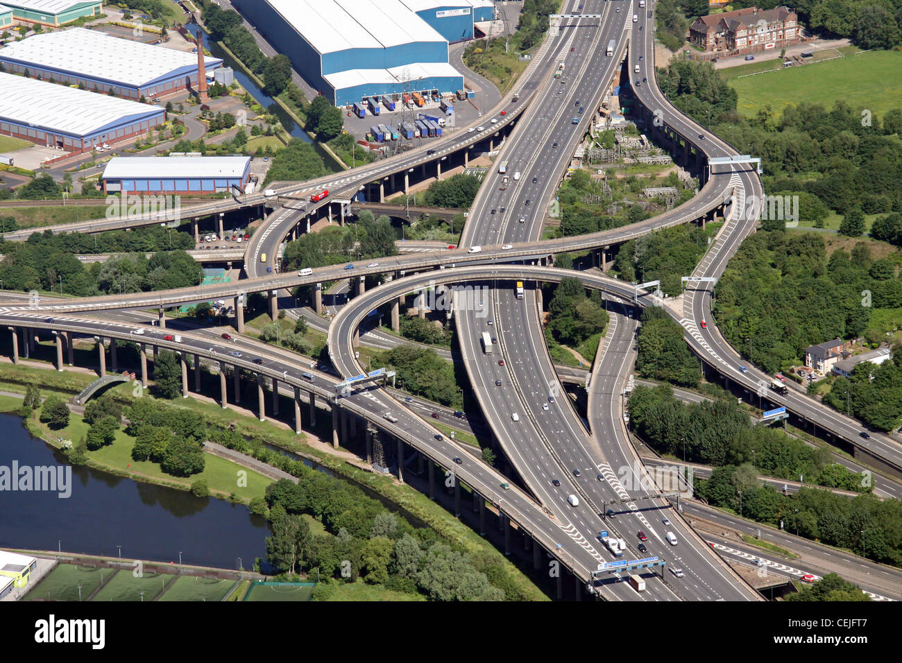 Immagine aerea dello svincolo M6 della rete stradale di Spaghetti A38(M) Birmingham Foto Stock