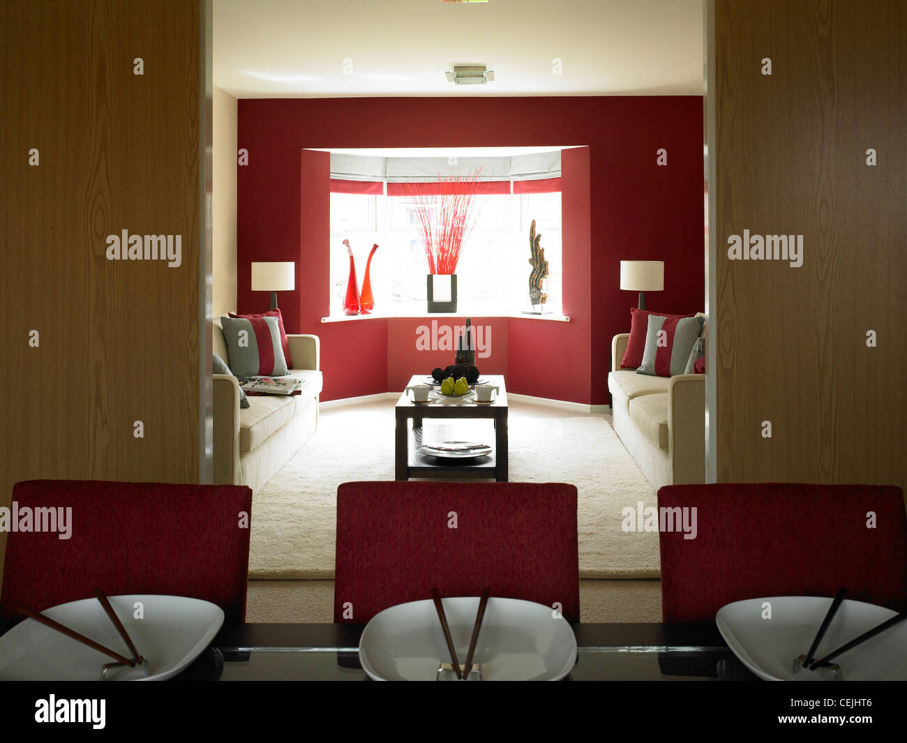 Vista della lounge dalla sala da pranzo. Foto Stock