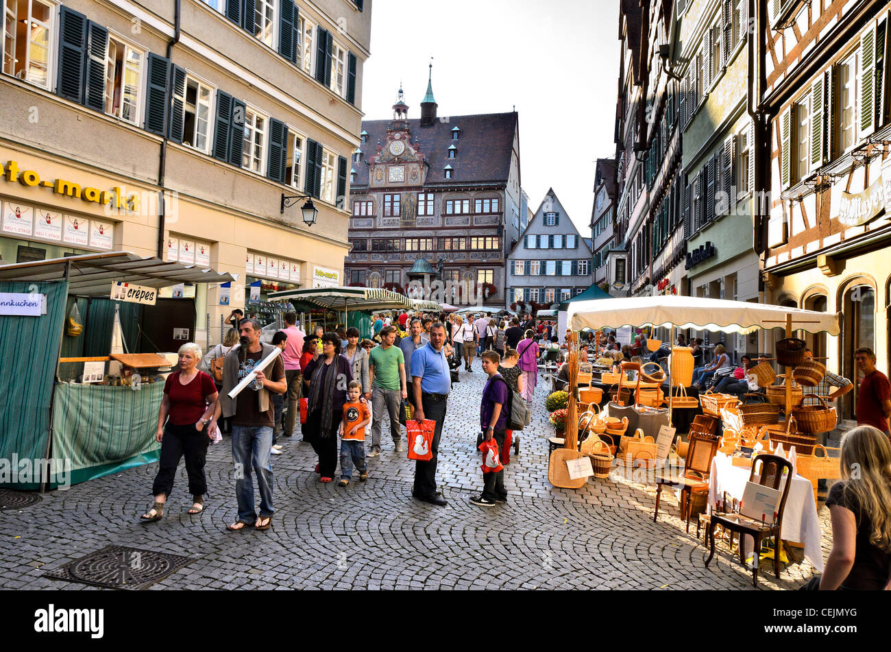 Banchi del mercato settimanale sulla piazza del mercato di Tuebingen, Wochenmarkt Rathausplatz Tübingen, Foto Stock