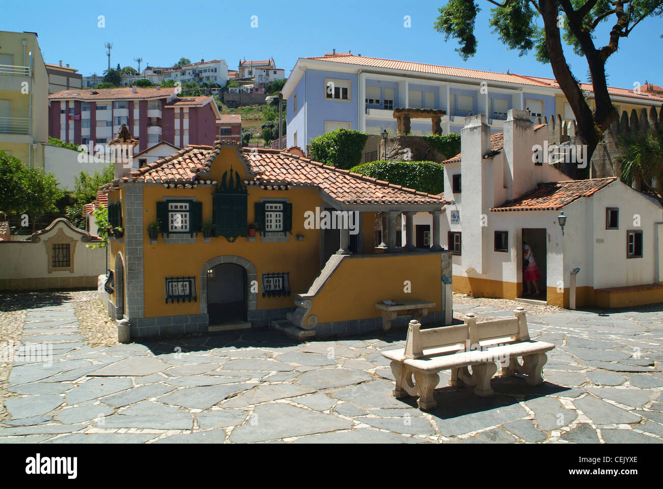 Case in miniatura in Portogallo dos Pequenitos parco a tema a Coimbra, Portogallo Foto Stock