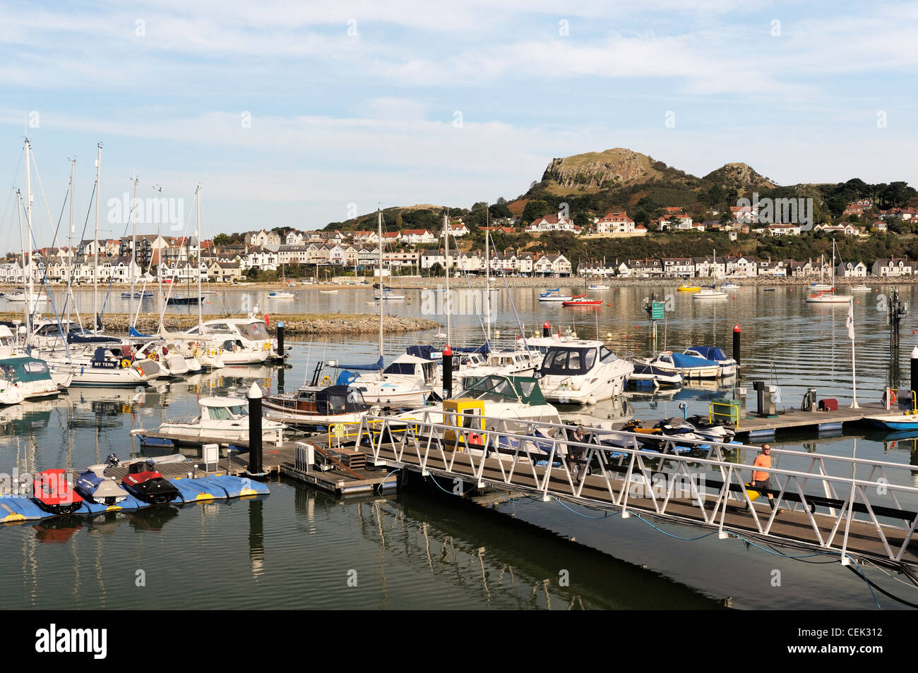 Conwy Quays Marina sull'estuario del fiume Conwy, Gwynedd, Galles del Nord, Regno Unito Foto Stock