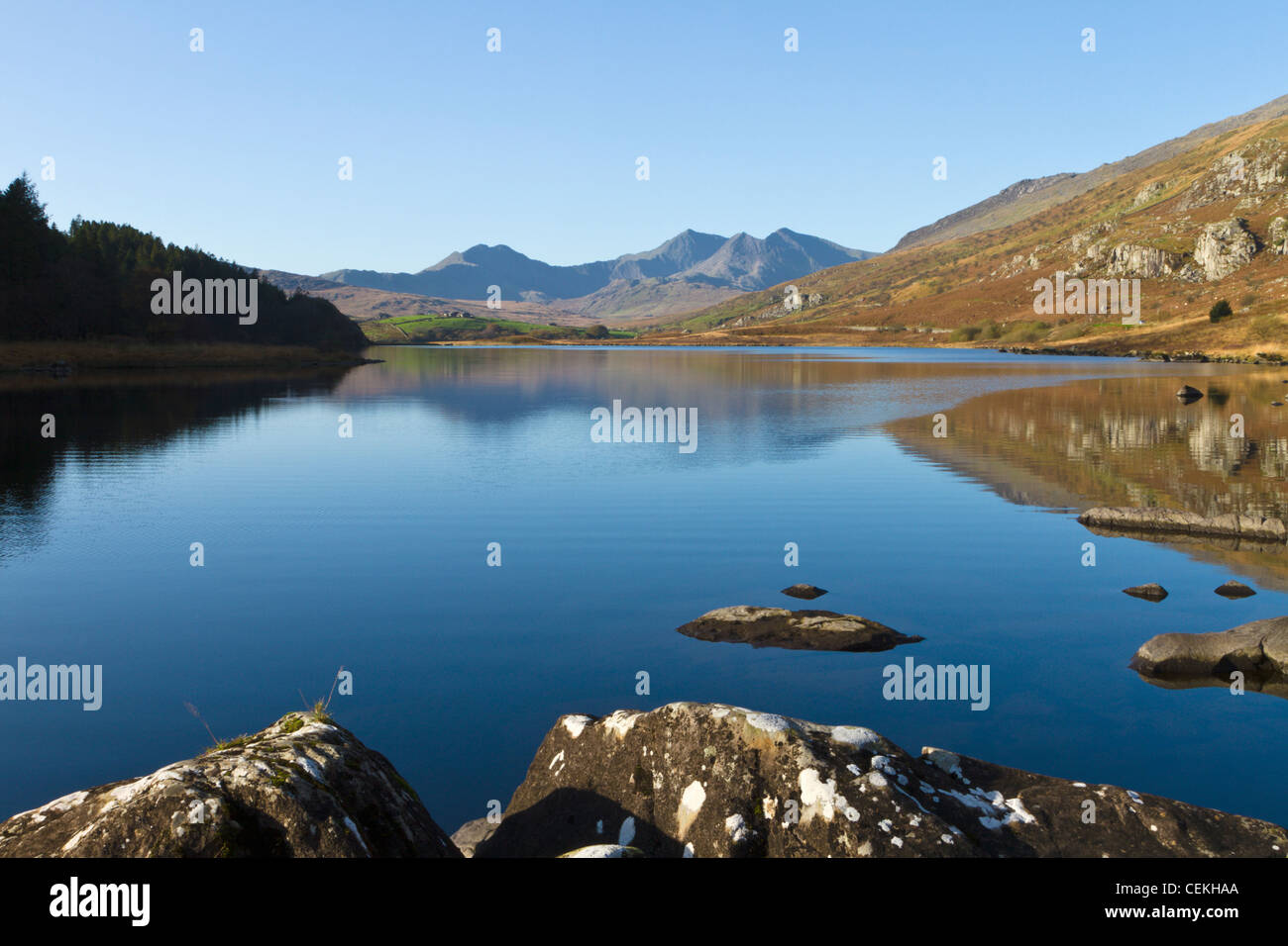 Snowdon da Llyn Mymbre, Gwynedd, Galles Foto Stock