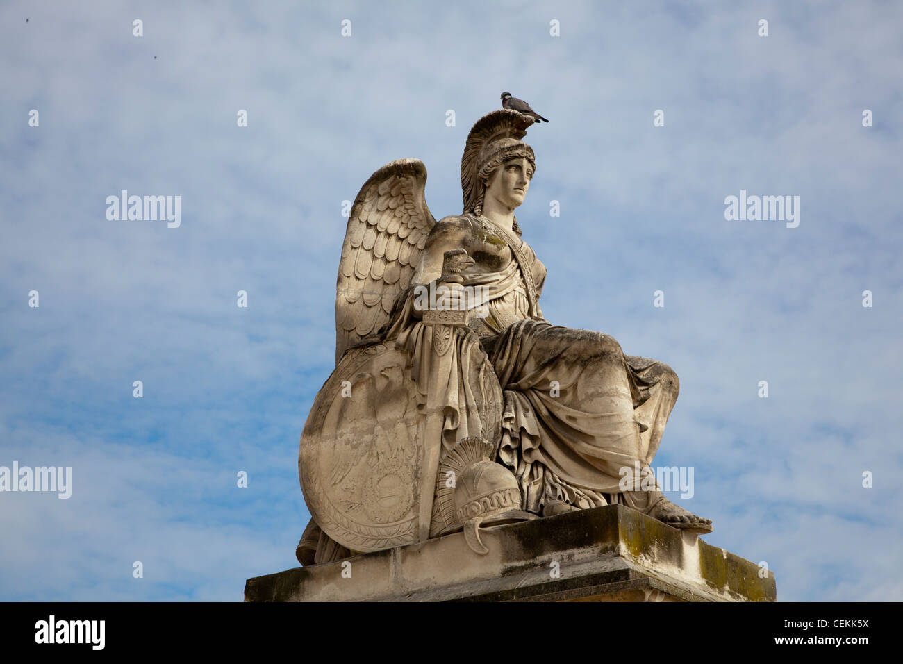 Francia, Parigi, statua della dea Athena Foto Stock