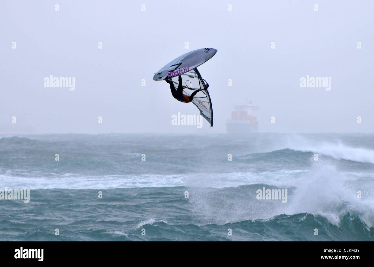 Storm Rider 2012, l israeliano wind surf la concorrenza in Bat Galim, Haifa.Febbraio 17, 2012 . Foto di Shay prelievo Foto Stock