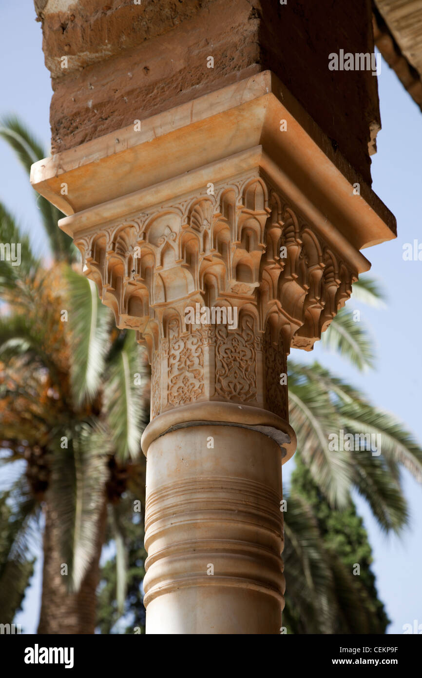 Spagna, Andalusia, Granada, Alhambra Palace, decorate capitale di colonna Foto Stock