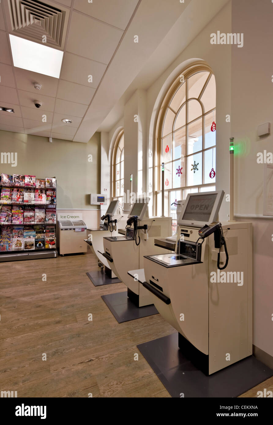 Little Waitrose store in Poundbury, parte di thr ducato di Cornovaglia. Foto Stock Little Waitrose store in Poundbury, parte di thr ducato di Cornovaglia. Foto Stock
