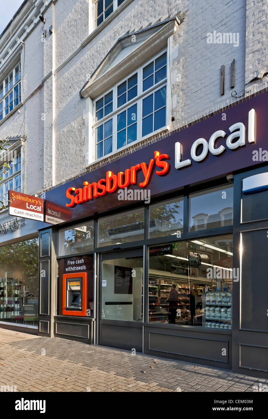 Sainsburys locale nell'Fulham Road, Londra. Foto Stock