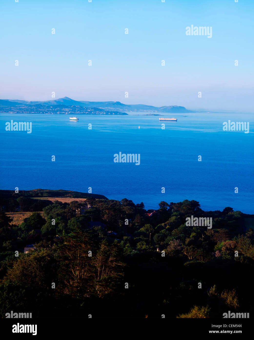 Vista su tutta la baia di Dublino a Bray testa da Howth, County Dublin, Irlanda Foto Stock