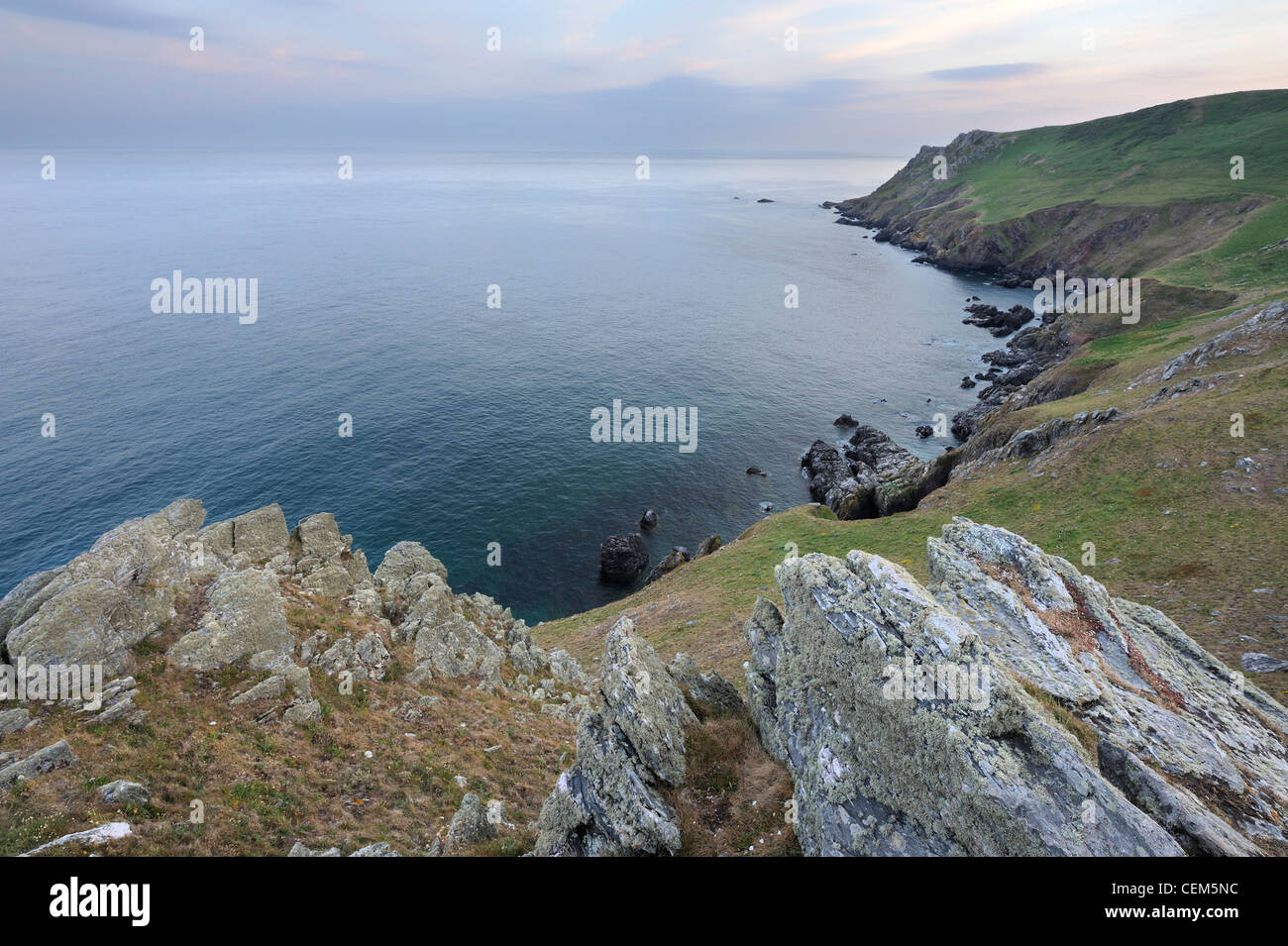 Vista costiere del Mare dal punto di partenza, South Devon, Regno Unito. Foto Stock