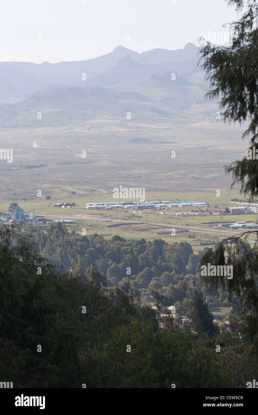 Villaggio Cinese encampment. Campus per i lavoratori, gli ingegneri che stanno costruendo nuove strade nelle montagne della balla. Etiopia. 2012. Foto Stock