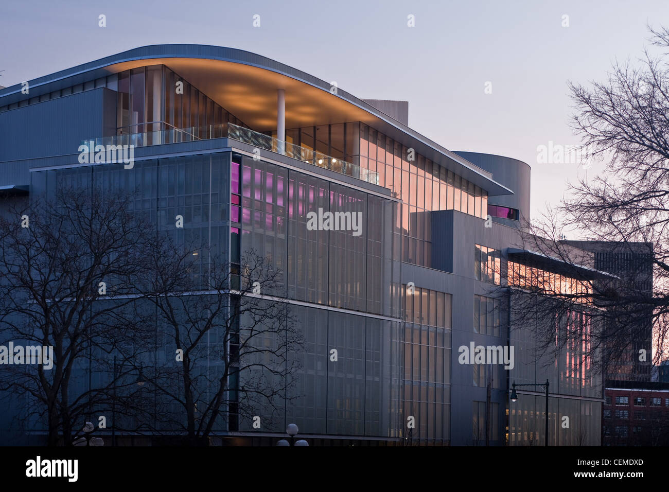 Il Laboratorio di media estensione (Edificio E14) al MIT, progettato da Fumihiko Maki e Leers Weinzapfel e completato nel 2009. Foto Stock