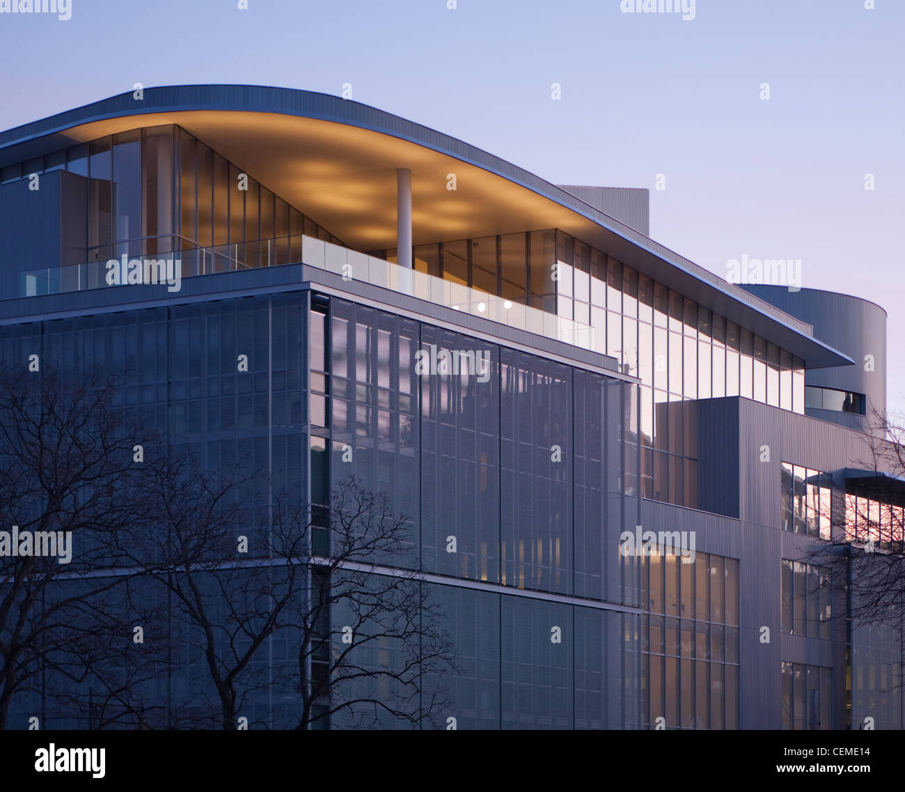 Il Laboratorio di media estensione (Edificio E14) al MIT, progettato da Fumihiko Maki e Leers Weinzapfel e completato nel 2009. Foto Stock