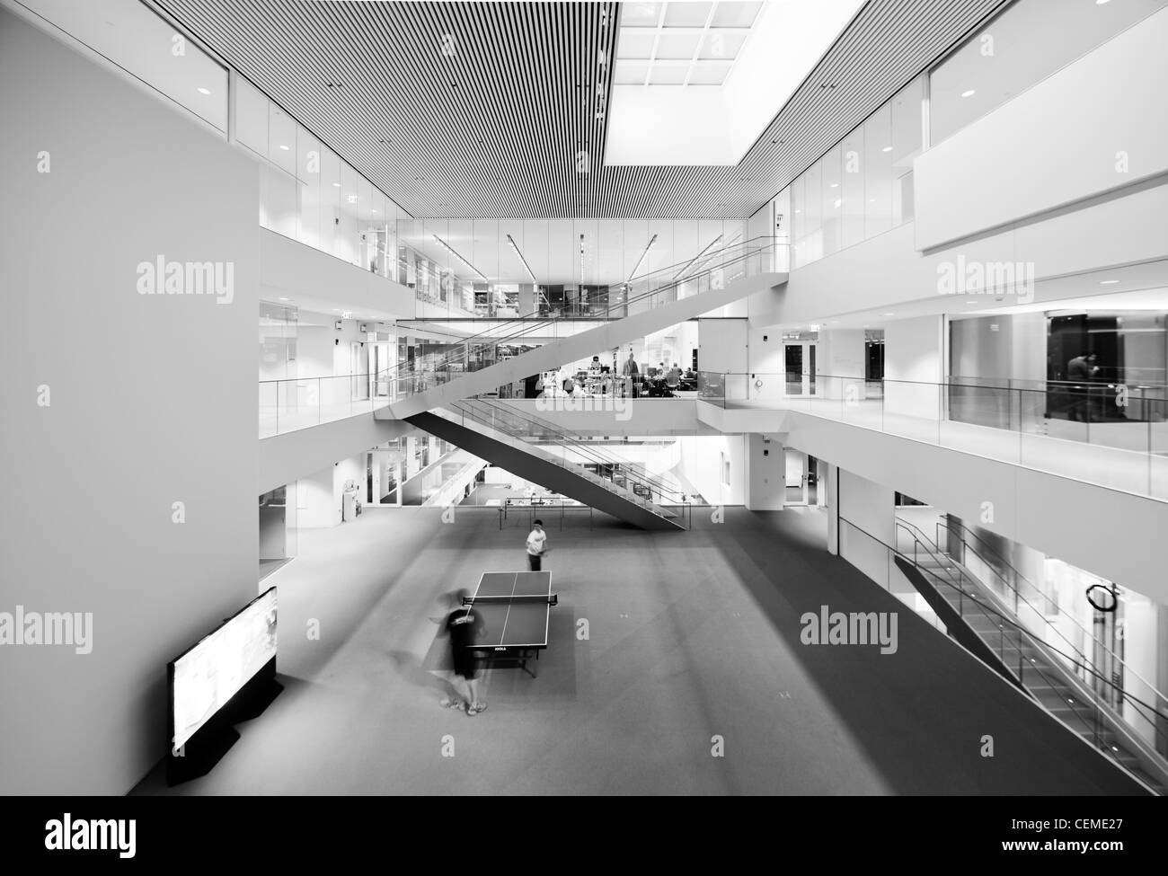 Il Laboratorio di media estensione (Edificio E14) al MIT, progettato da Fumihiko Maki e Leers Weinzapfel e completato nel 2009. Foto Stock