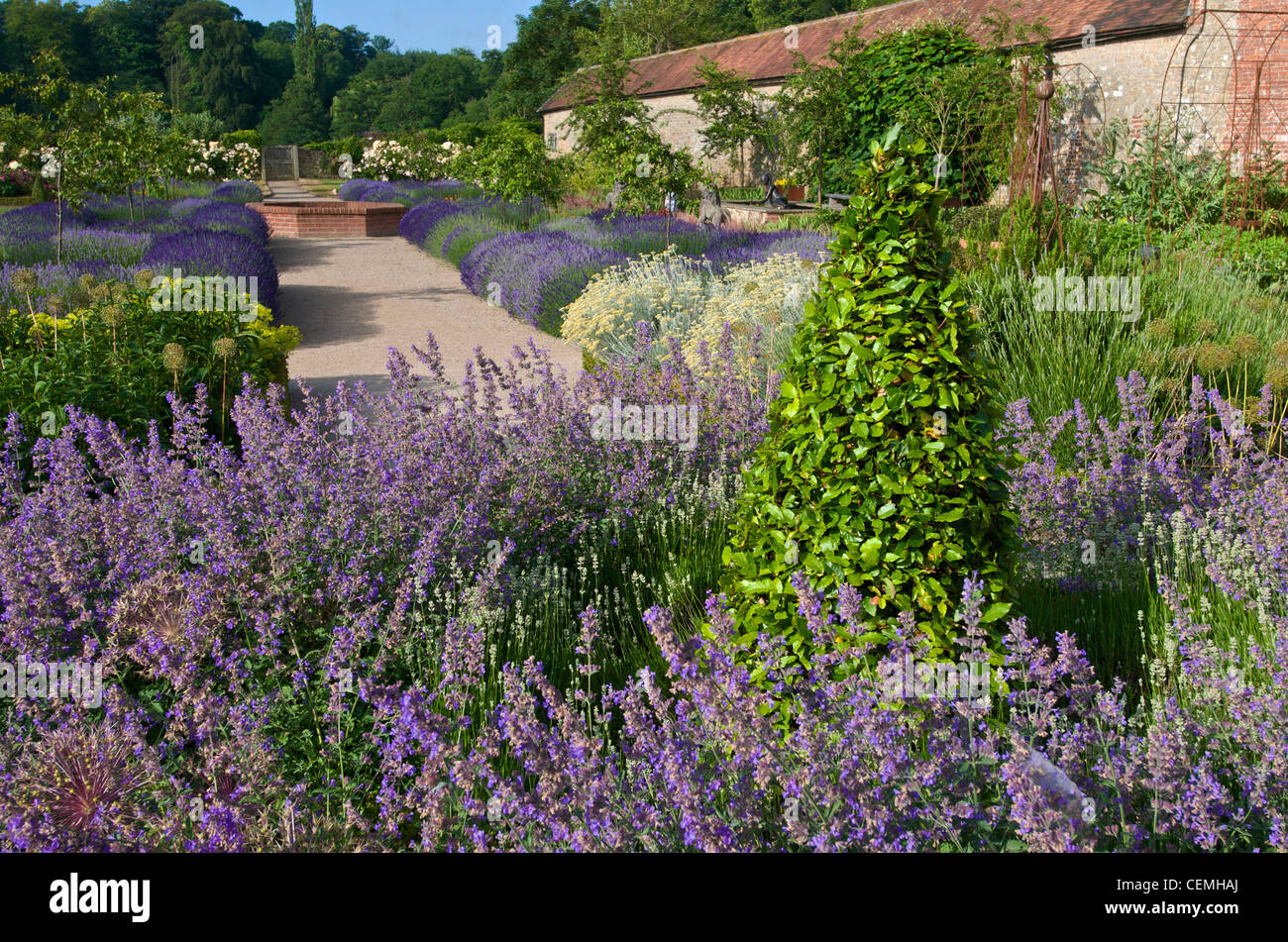 Il giardino murato a Cowdray Park W.Sussex England Foto Stock