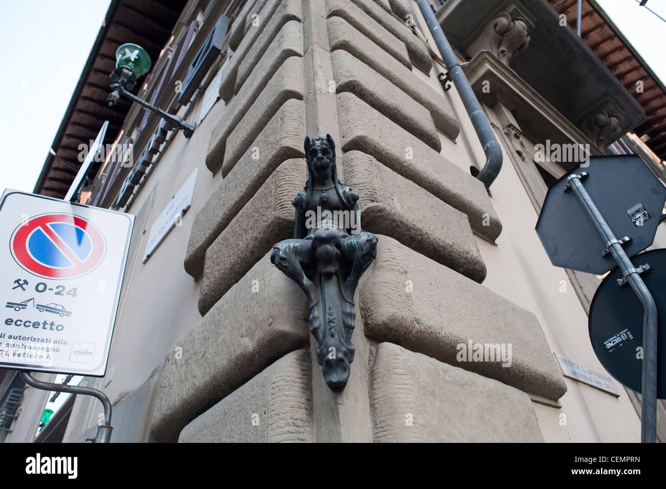 Gargoyle su buiiding in Firenze Foto Stock