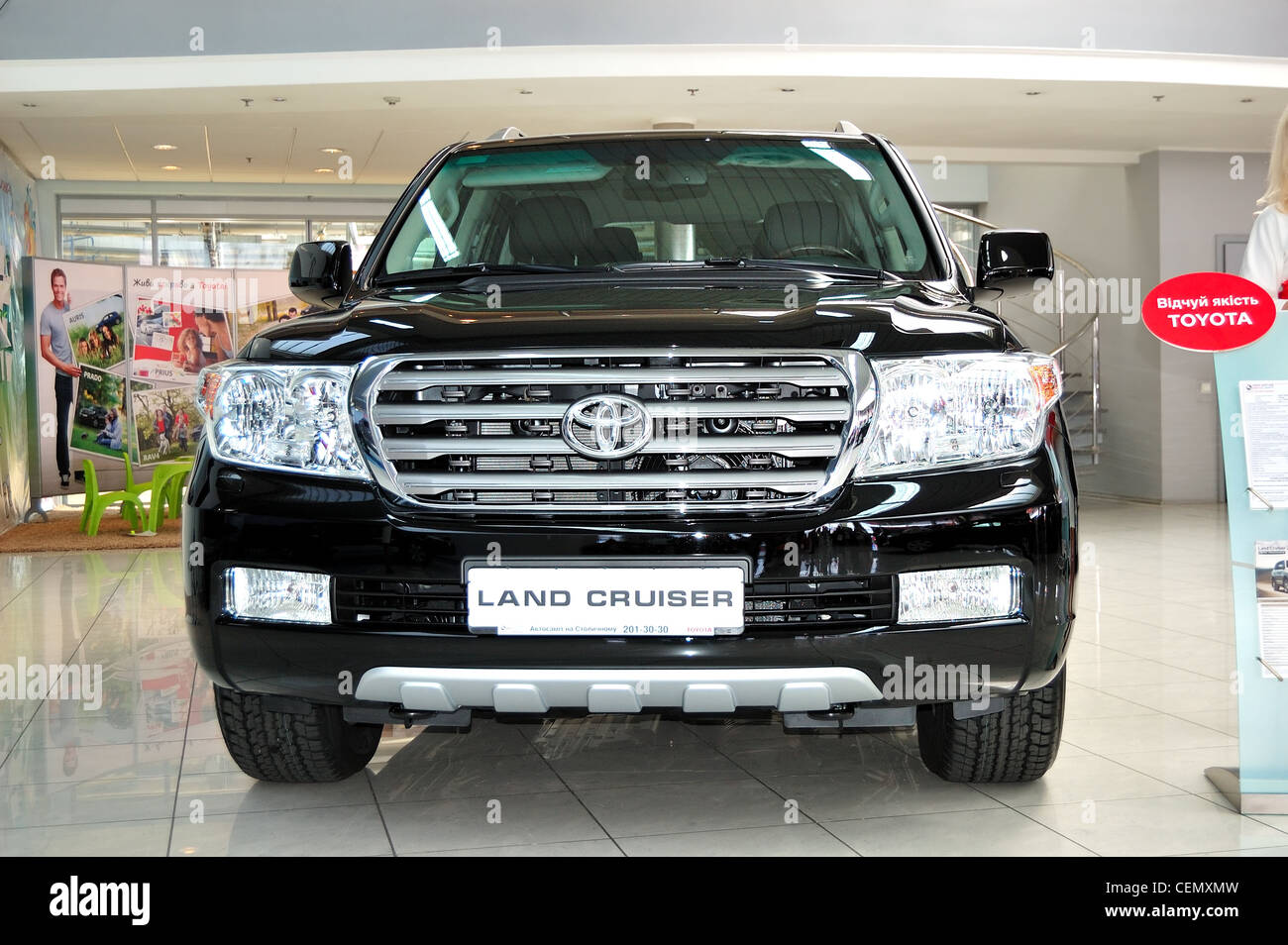 Toyota Land Cruiser a annualmente automotive-show 'capitale auto show 2011". Kiev, Ucraina. Foto Stock