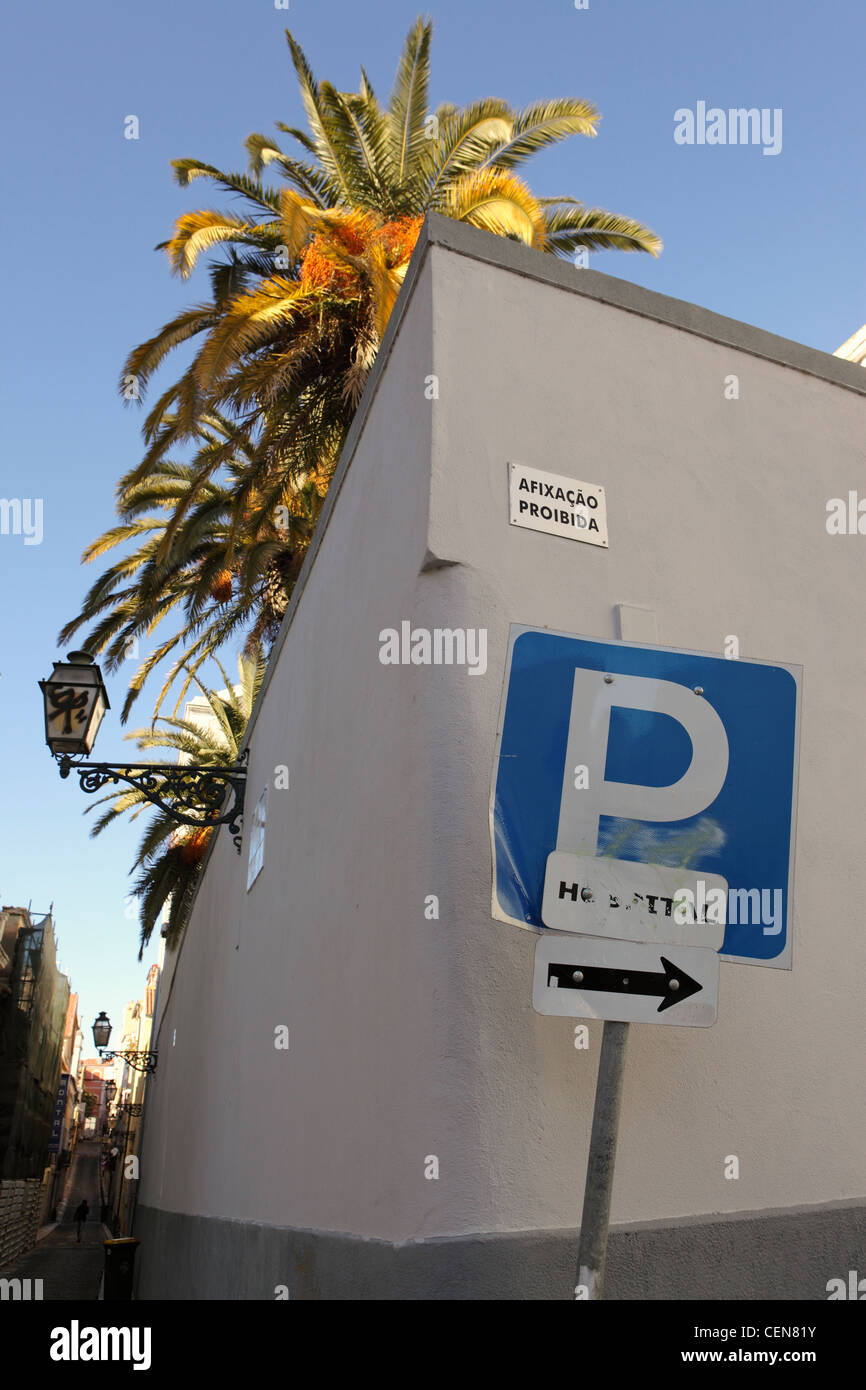 Ospedale di zona di parcheggio, centro di Lisbona, Portogallo Foto Stock