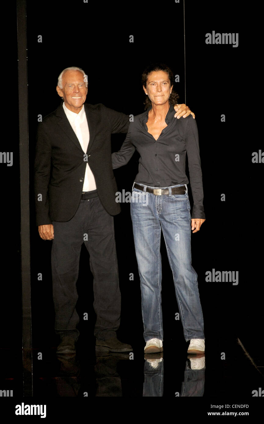 Emporio Armani Milano pronto a indossare Primavera Estate alla fine della  sua nipote Silvana Armani, creative directEmporio ARMANI DONNA Foto stock -  Alamy
