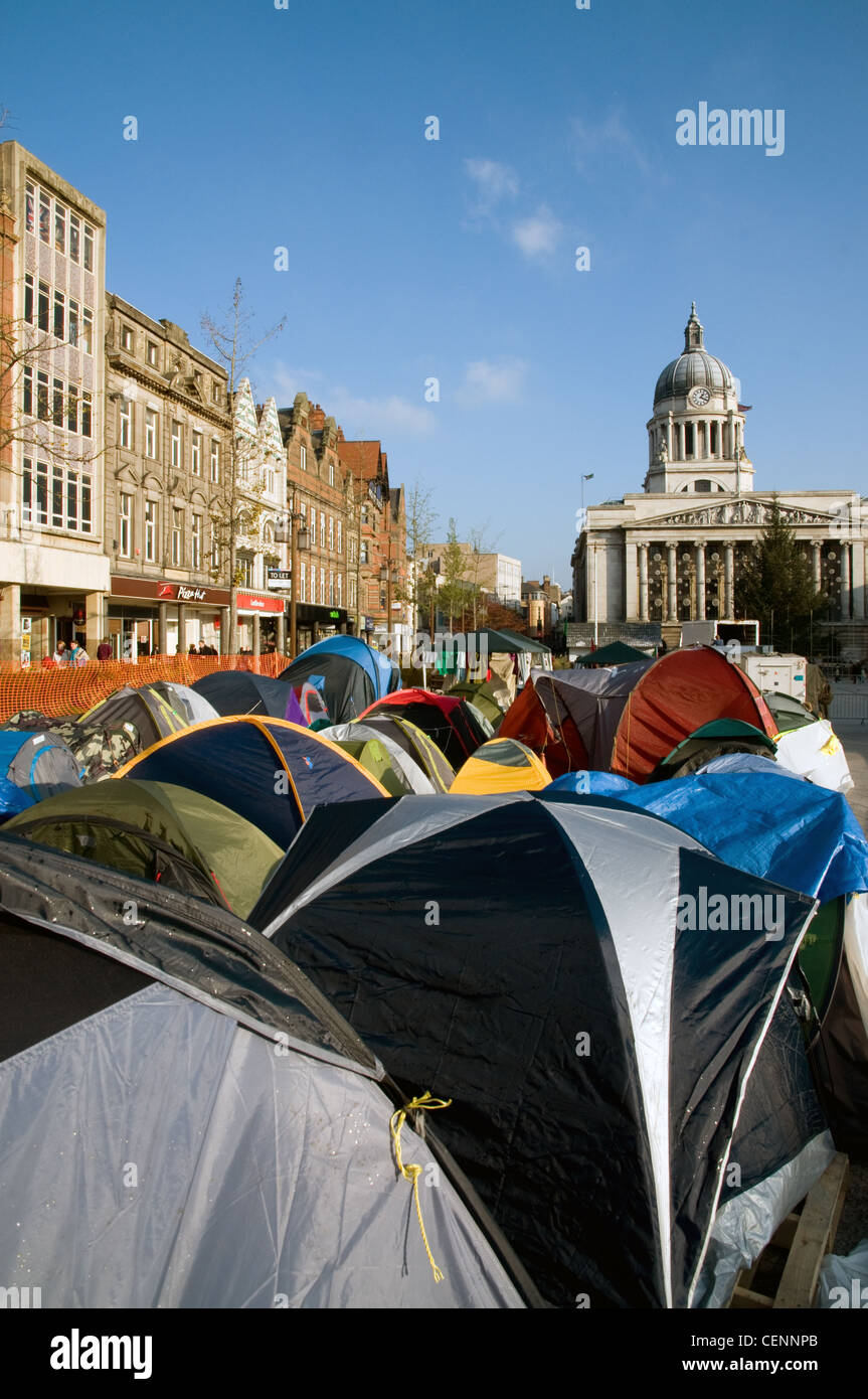 Nottingham City Centre,anti dimostrazione capitalista,camp, tende,casa consiglio Foto Stock