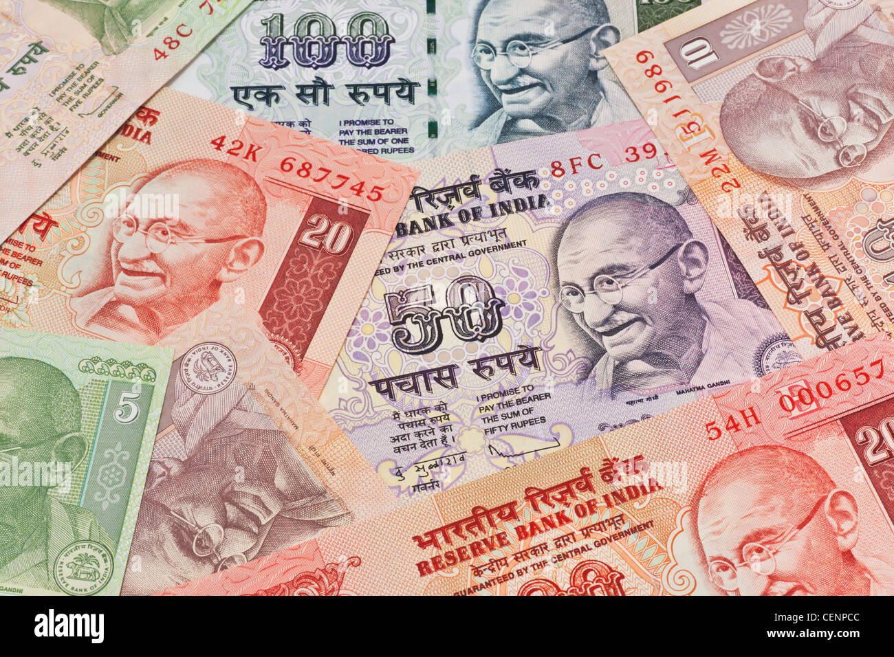 Molte rupie indiane fatture con il ritratto del Mahatma Gandhi affiancati, India, Asia Foto Stock