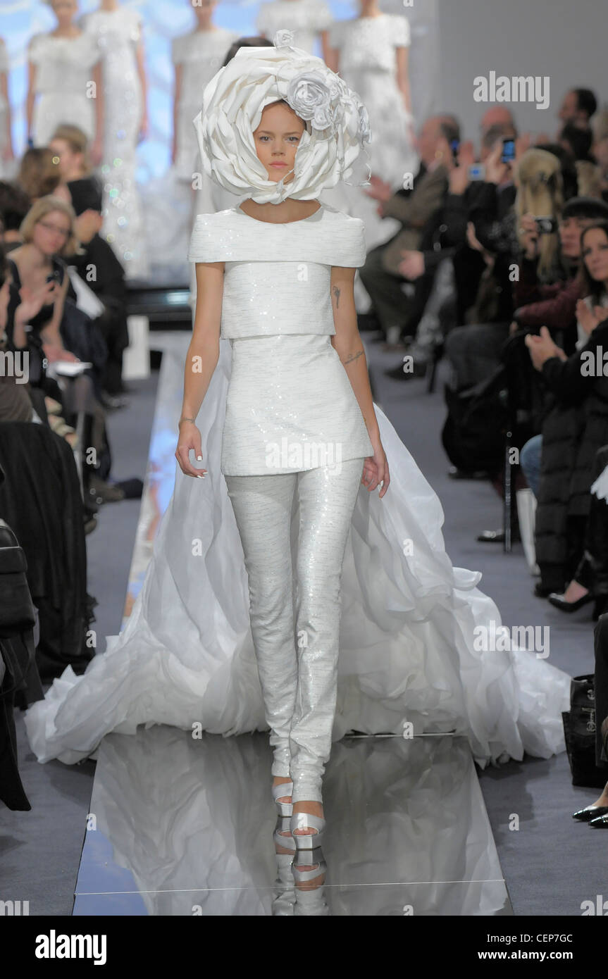Chanel Parigi Haute Couture Primavera Estate avorio lucido