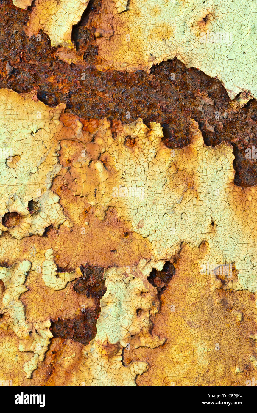 Vecchio arrugginendo metallo saltare contenitore Foto Stock