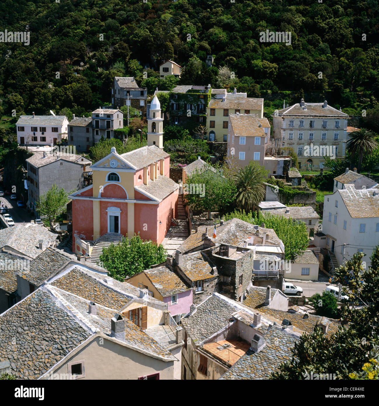 Tetto a vista su Nonza, Cap Corse, Haute Corse, Corsica, Francia. Foto Stock