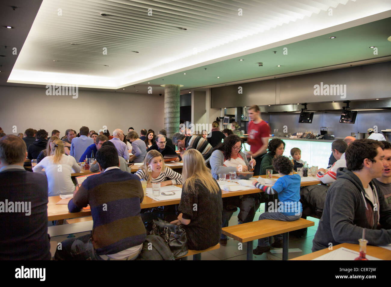 Wagamama Ristorante al Southbank Centre di Londra - Regno Unito Foto Stock