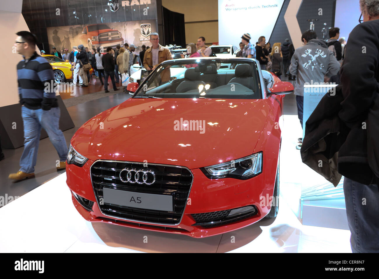 Red Audi auto convertibili a5 Foto Stock