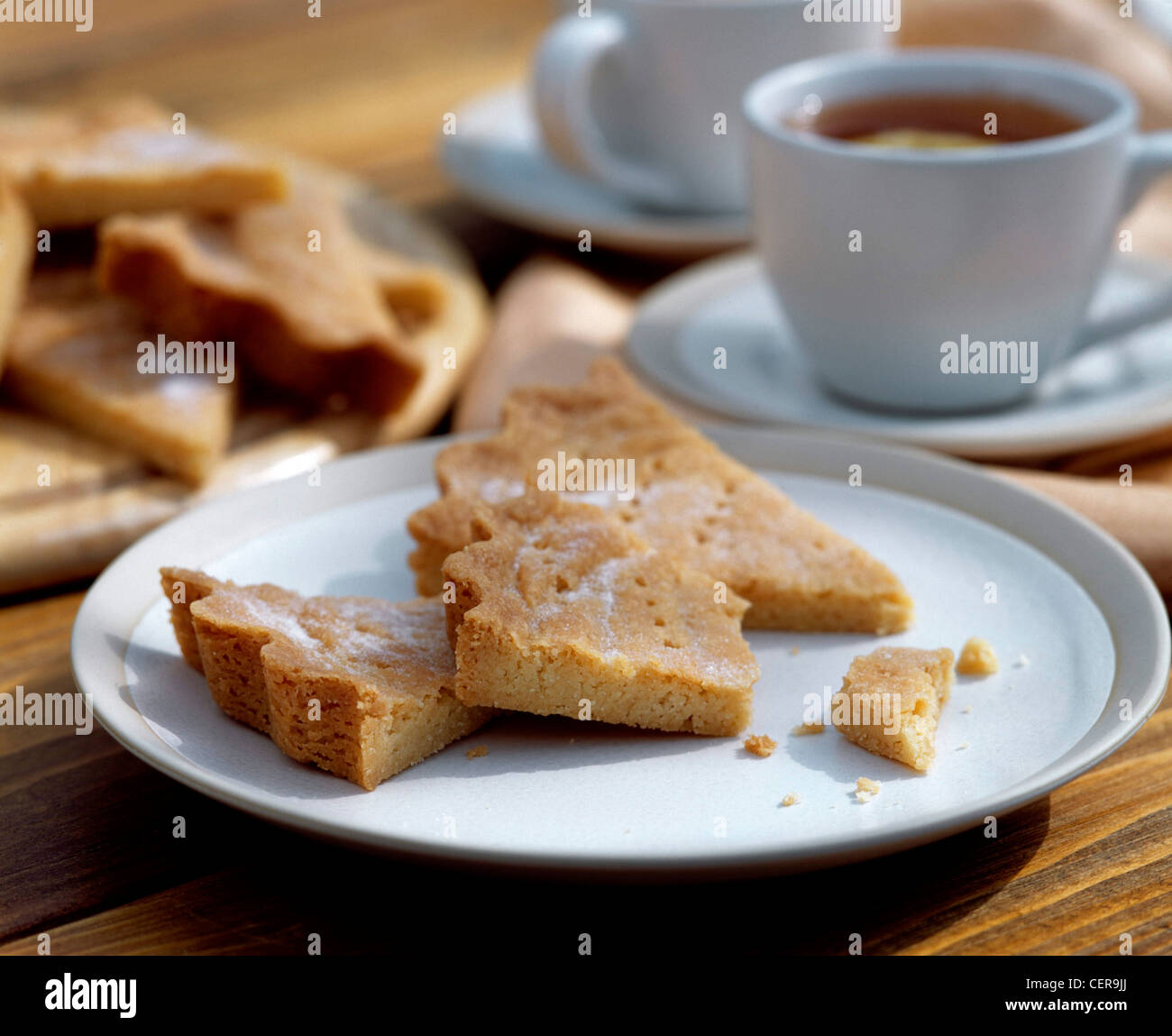 A basso contenuto di zucchero frollini se esso è considerevolmente inferiore di zucchero e di grassi rispetto alla maggior parte degli shortbreads, questo ha una deliziosa burrosa Foto Stock