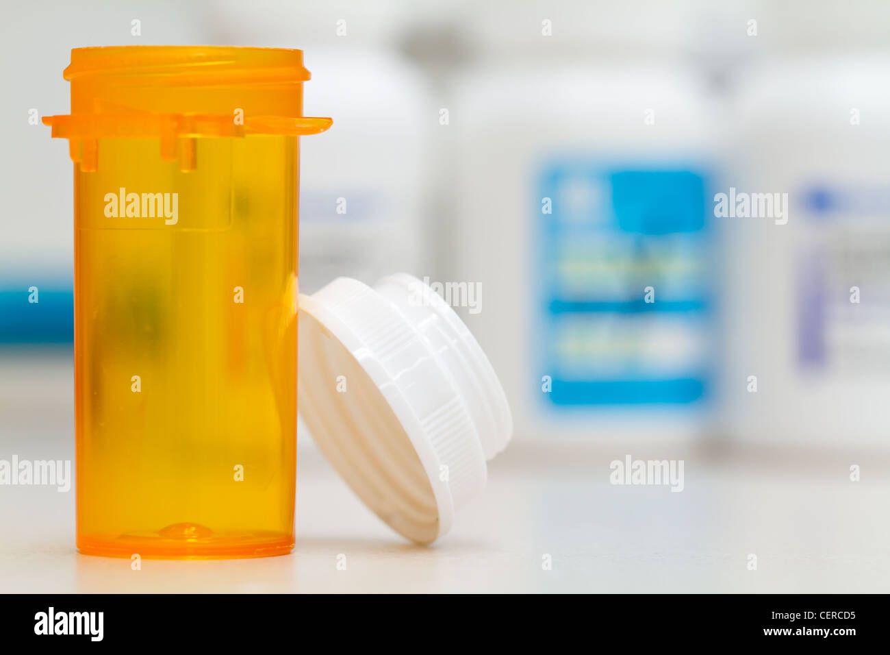Vuoto bottiglia pillola in farmacia Foto Stock
