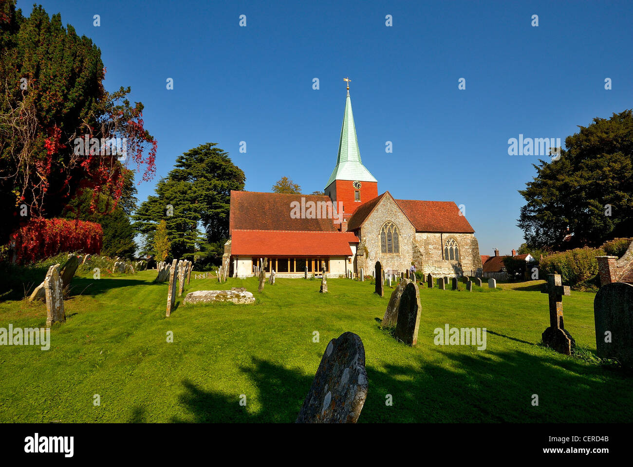 Chiesa parrocchiale di Santa Maria e San Gabriel a sud Harting ,West Sussex Foto Stock