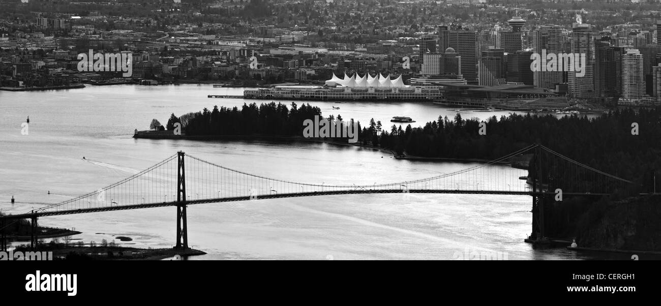 Vancouver BC Canada skyline della città e il Ponte Lions Gate Panorama dell'antenna Foto Stock