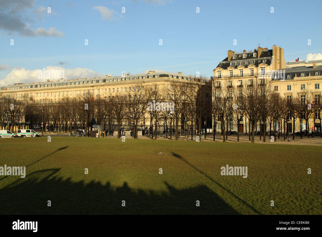 Vista di case dal tour bus, Parigi, Ile de France, Francia, Europa Foto Stock